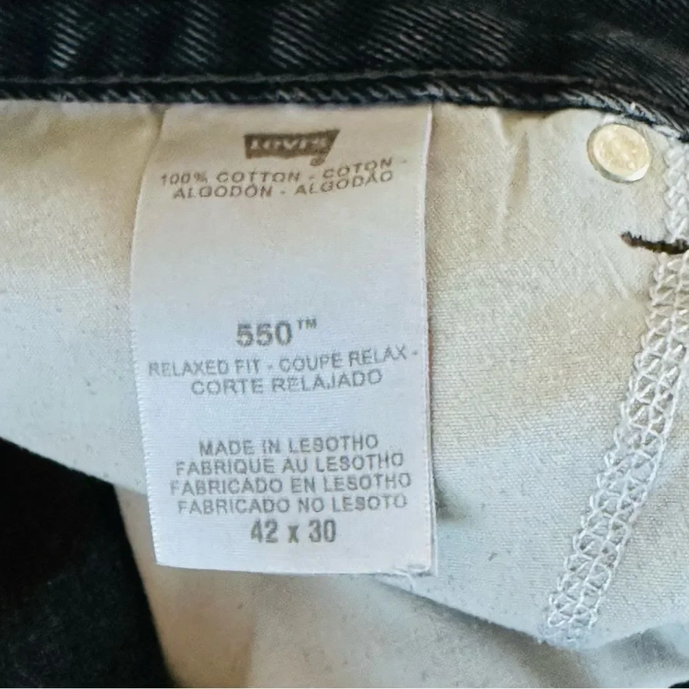 Men's Levi’s Relaxed Fit 550 Black Jeans Sz 42 X 30 - Picture 7 of 7